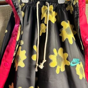 Nike Sweatpants Men’s Large polyester black/yellow